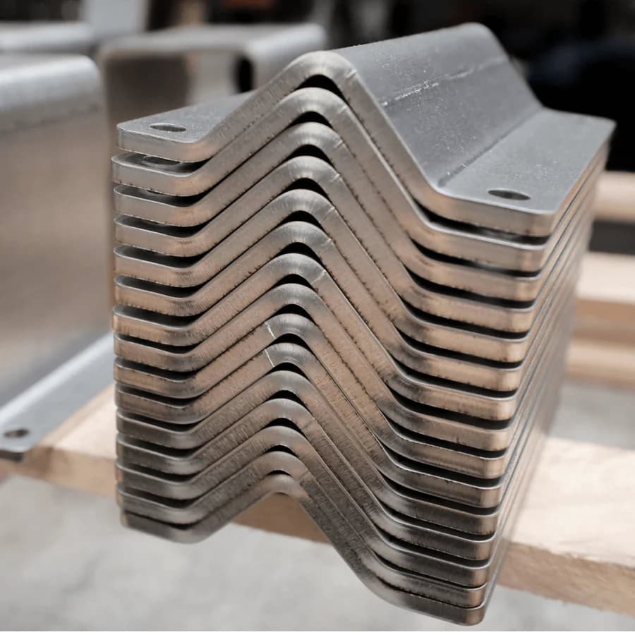 Büküm ve Kesim Çelik Parçalar